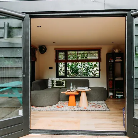 Bumblebee Met Prive Sauna & Vuurplaats Σπίτι διακοπών Diessen