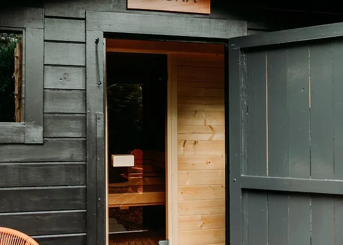 Σπίτι διακοπών Bumblebee Met Prive Sauna & Vuurplaats *